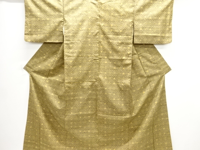 亀甲に花模様本場大島紬着物(染)